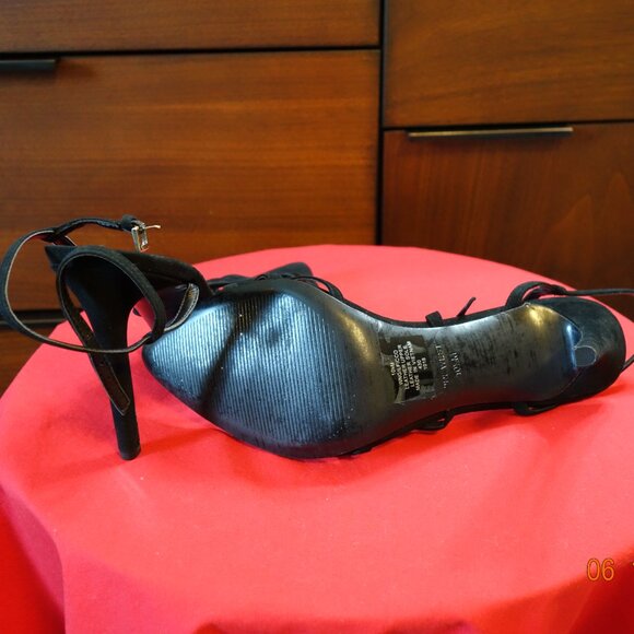 Nine West Black Strappy Sandals - Picture 4 of 5